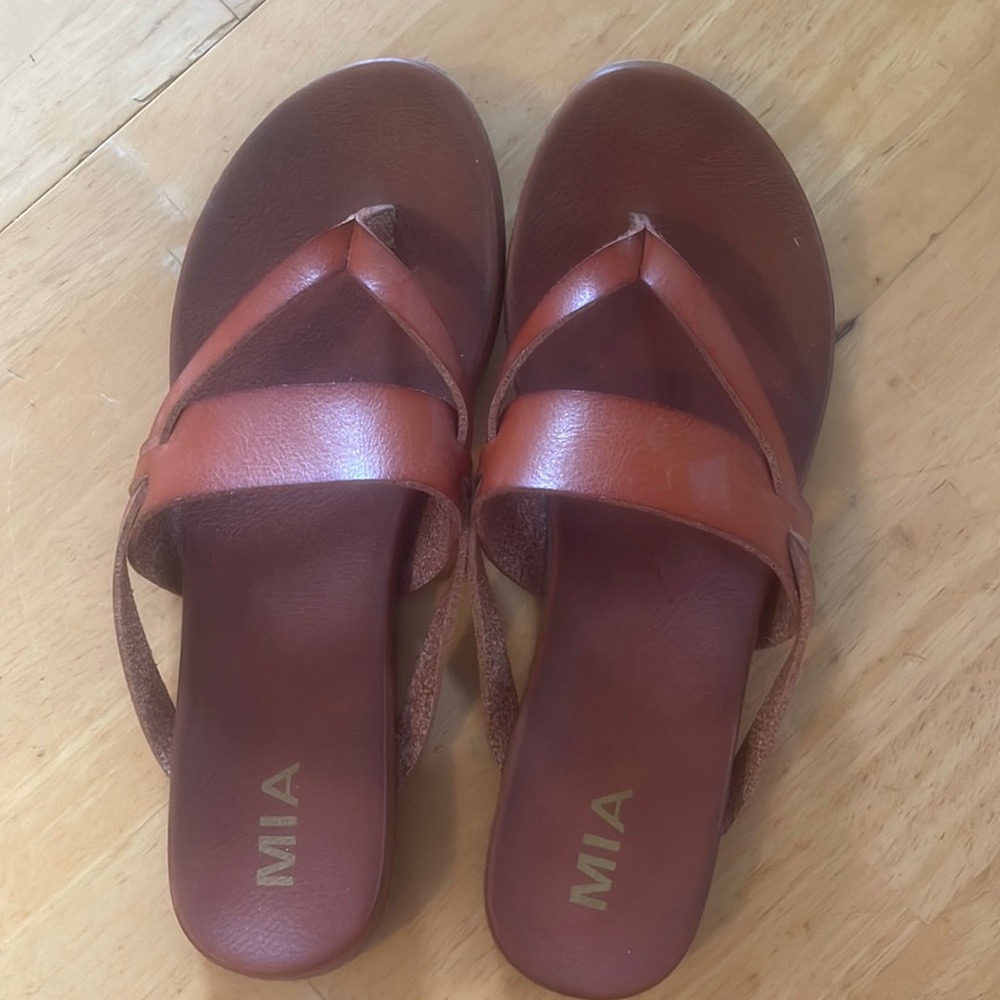 MIA sandals